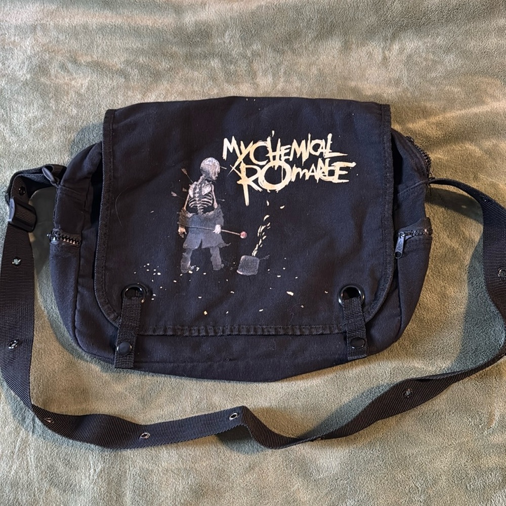 Vintage hot topic my chemical romance messenger bag